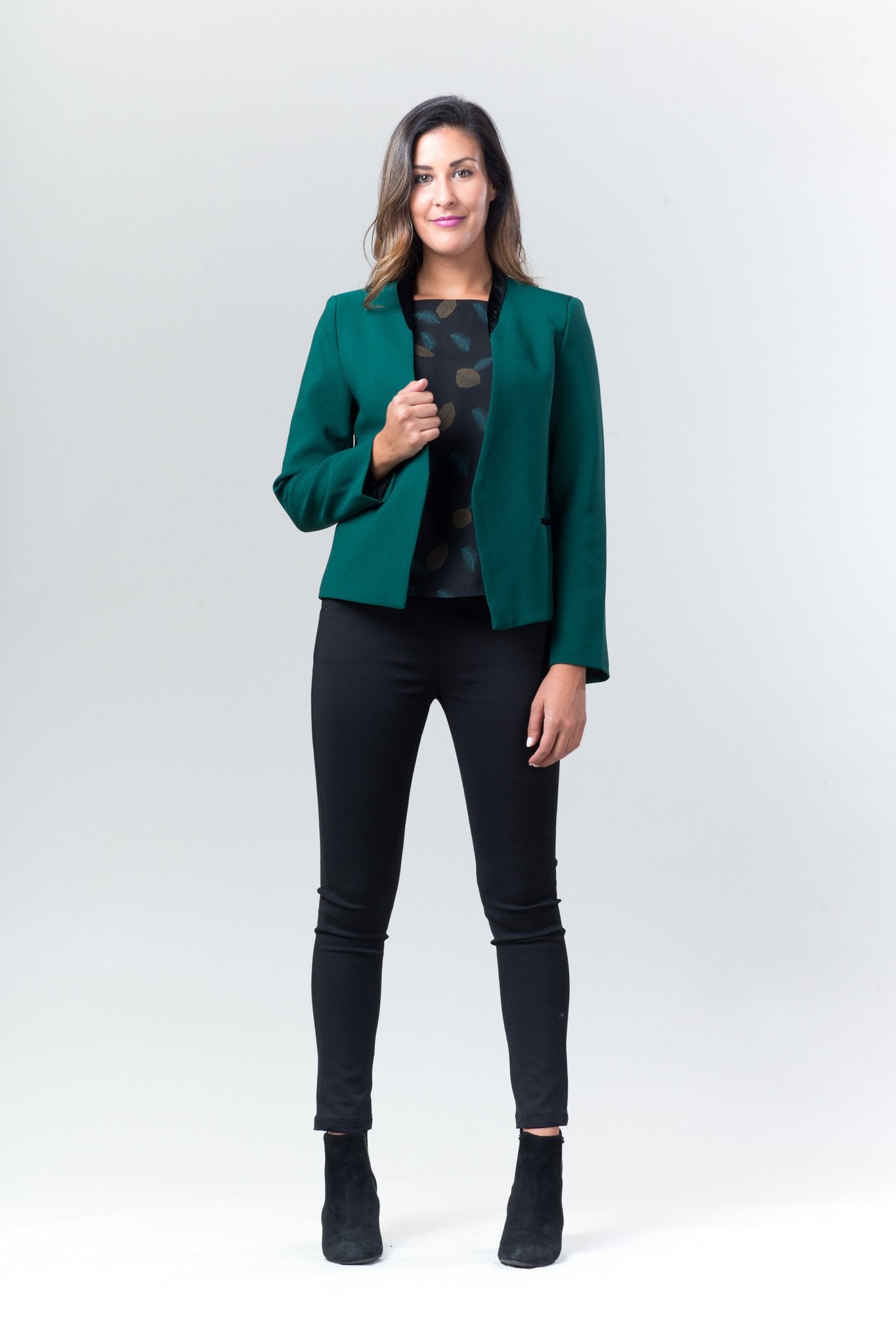 Alysa Blazer - Reina Valentina