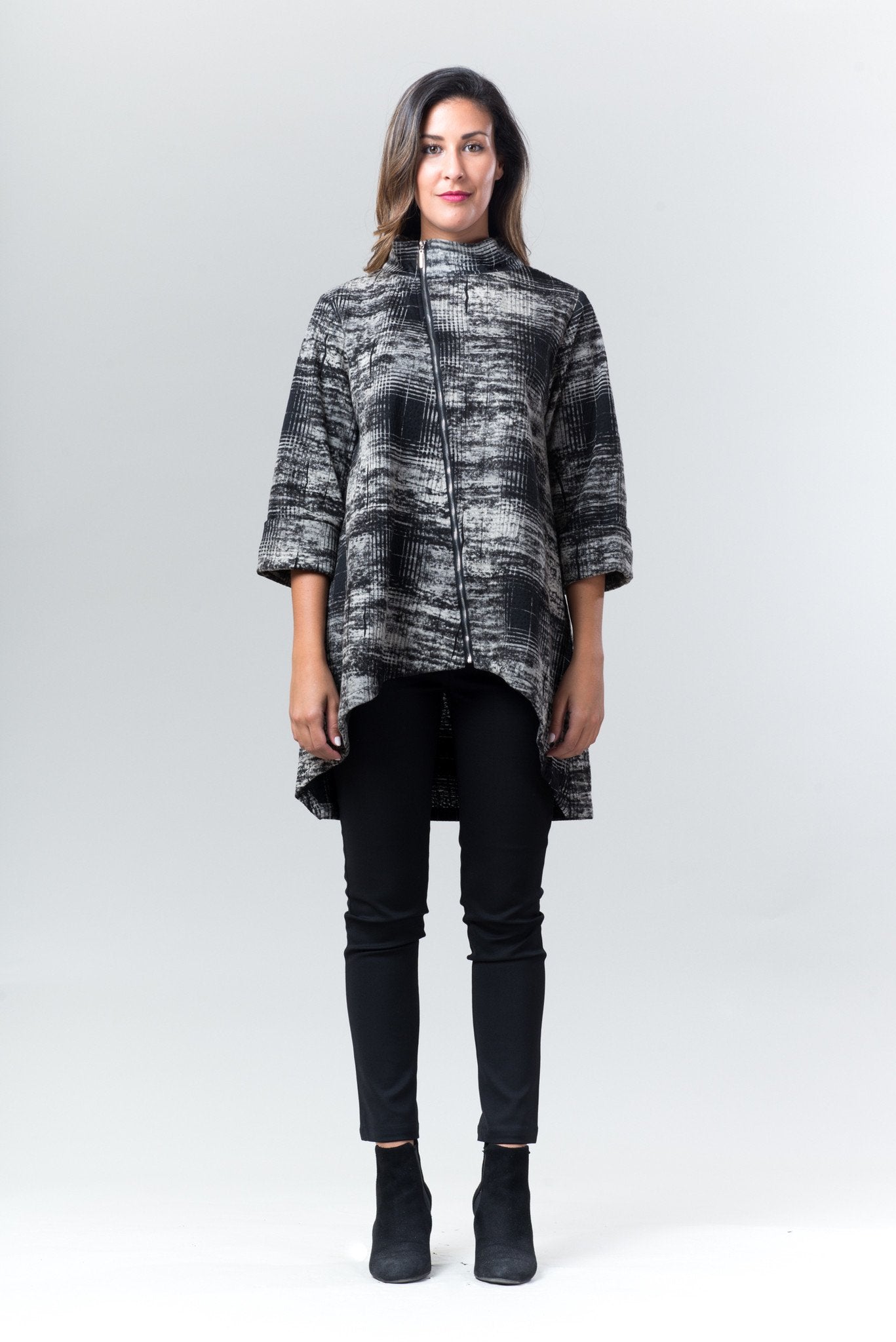 Stacey Jacket - Black & White Print - Reina Valentina