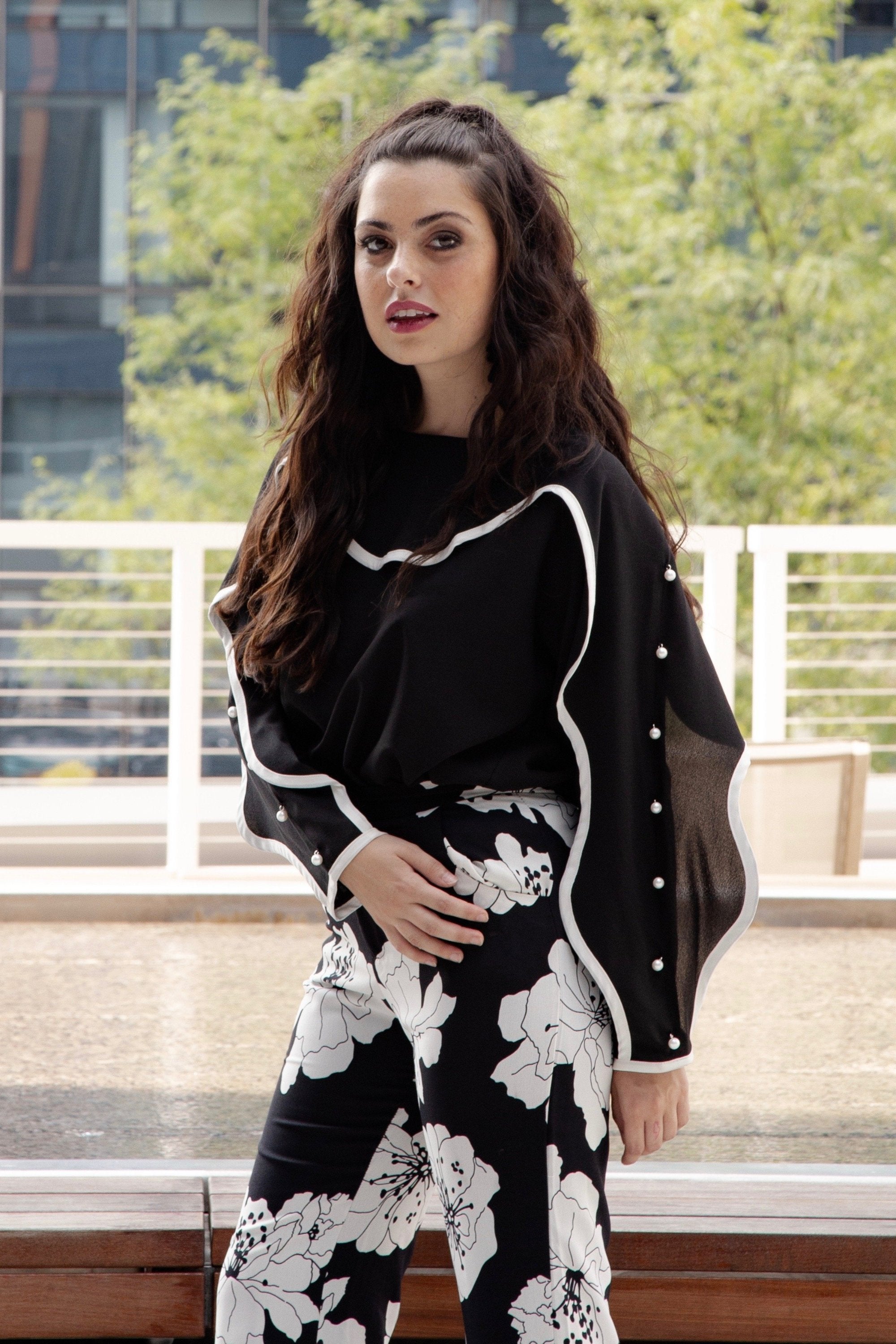 Wavelength Top w/ Pearl Buttons - Reina Valentina