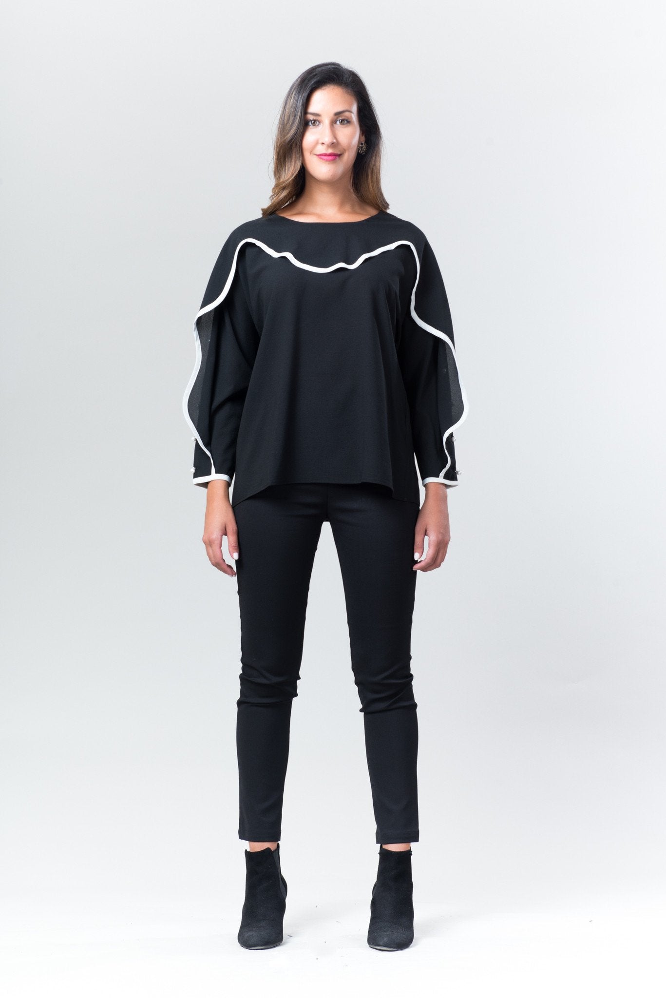 Wavelength Top w/ Pearl Buttons - Reina Valentina