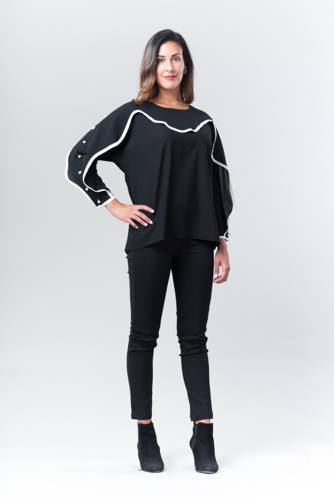 Wavelength Top w/ Pearl Buttons - Reina Valentina