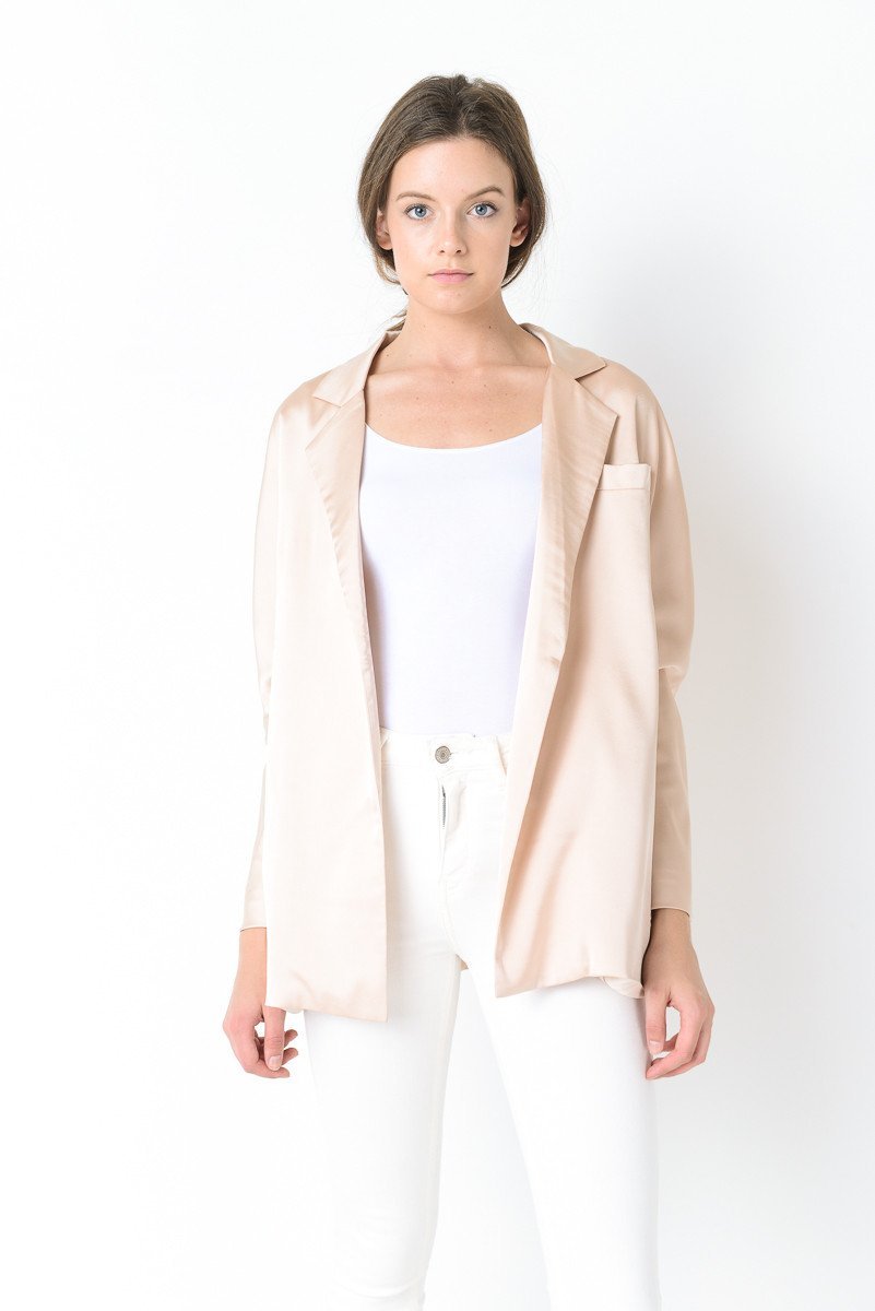 Madeline Blazer - Reina Valentina