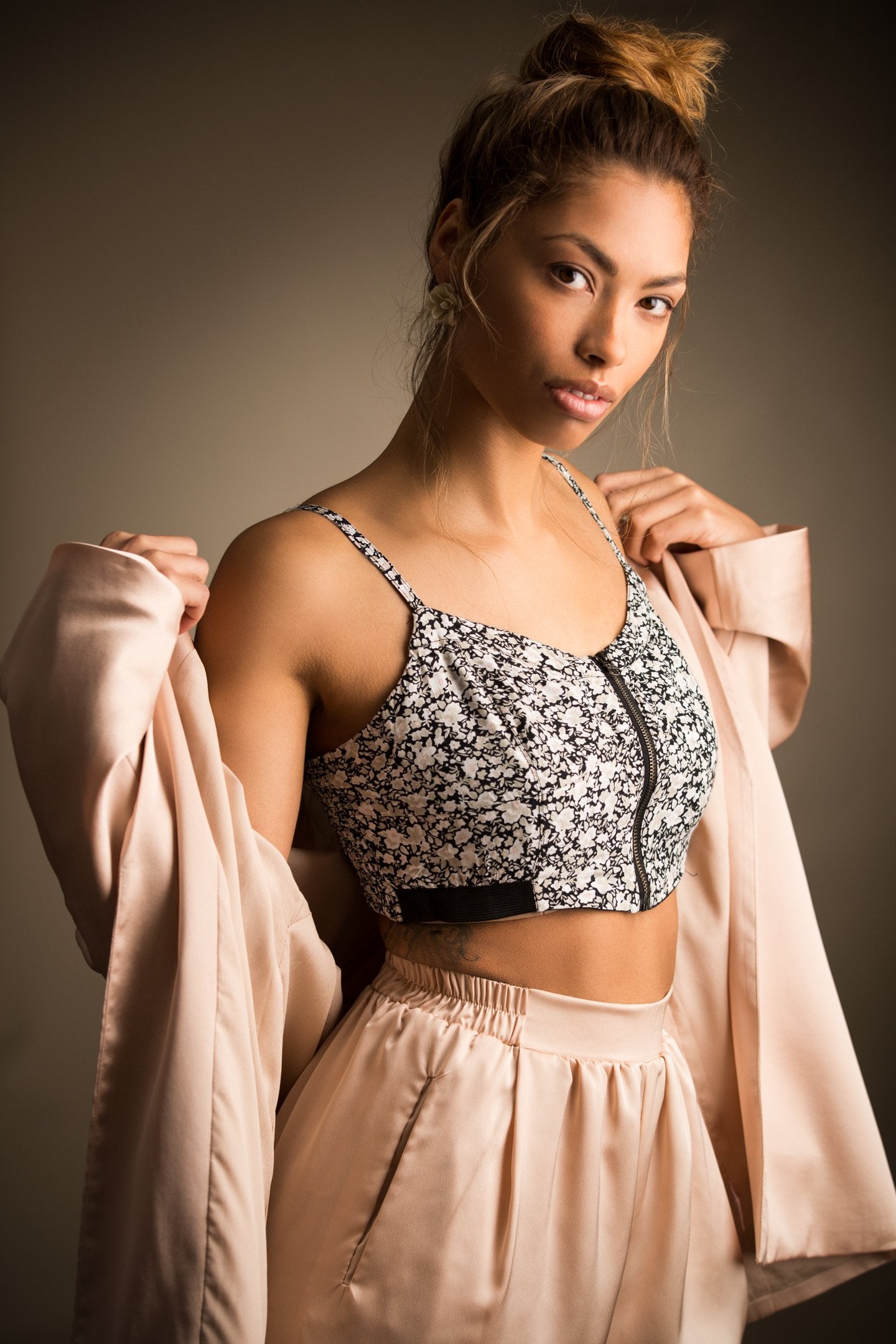 Madeline Blazer - Reina Valentina