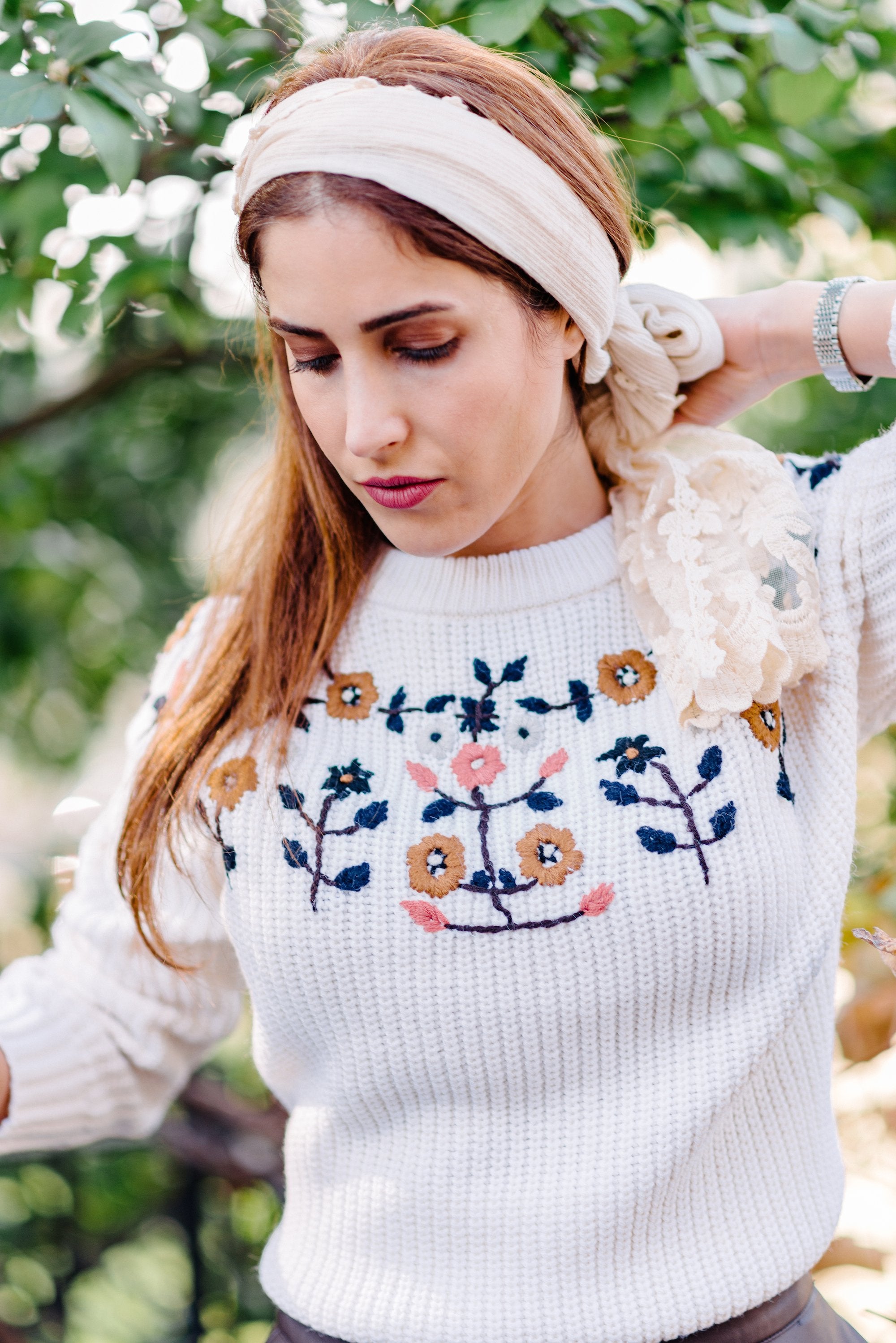 Emy Floral Embroidered Sweater - Reina Valentina